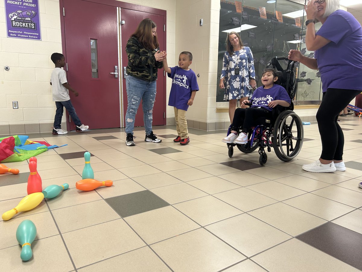 MiddletownOH's tweet photo. Celebrating Middie Olympics: On the Move today at @MillerRdgTweets. Safe to say students had a blast! 🏆🏅 #MiddieRising https://t.co/Oj0QmejWhD