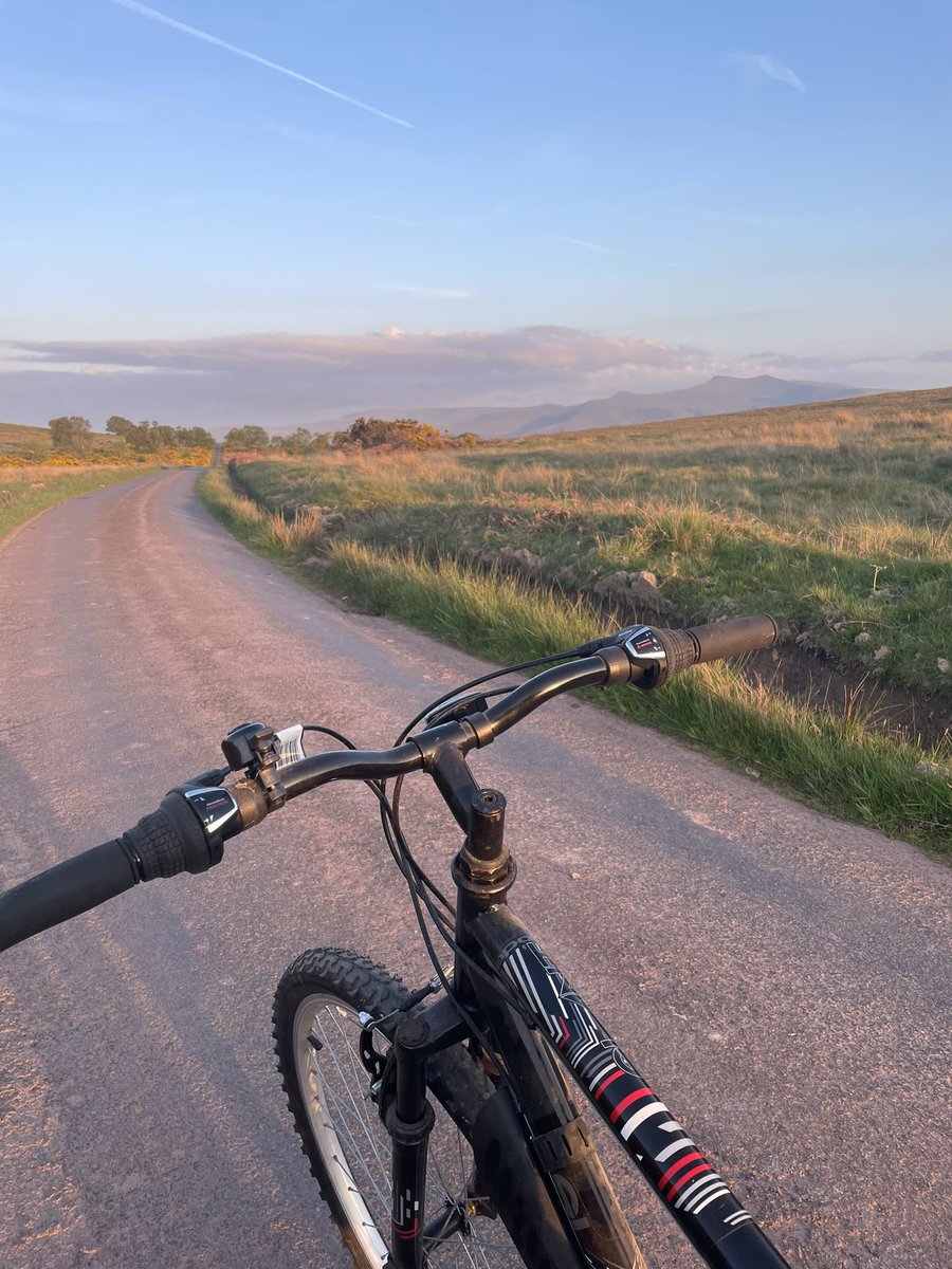 After a crazy day in RGH and coming home with a headache the only thing i wanted to do was sit and eat chocolate but I got the bike out and went for a spin…..love where I live #breconbeacons  and feel a lot better #ctmbigteamchallenge
