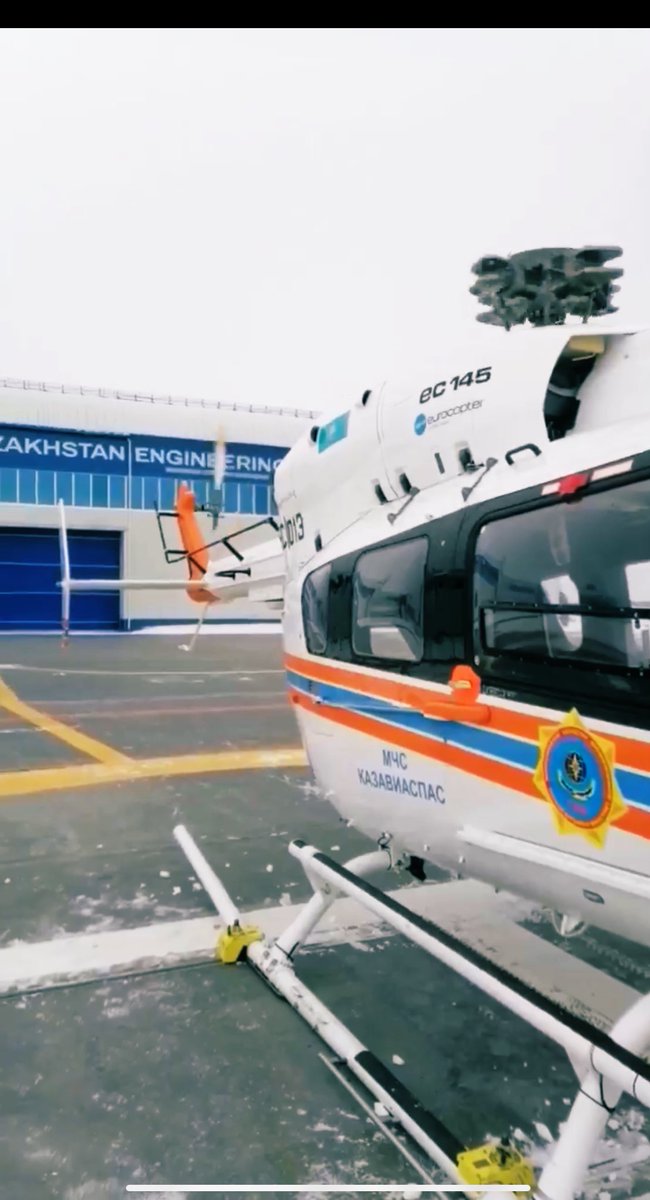 Look at this EC 145(older model). This one is performing a ground run without its blades😉🤣 Saw this on the internet! NOT my picture, was a screenshot from a video. 

#EC145 #Eurocopter #Helicopter #Airbus #Airbushelicopters