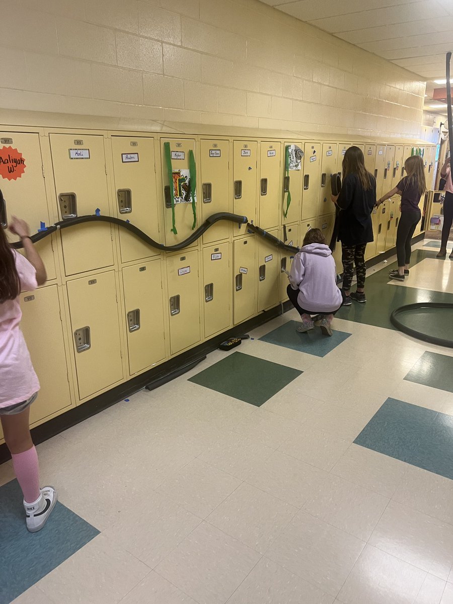 mrspruitt_'s tweet image. Marble coasters with Mrs.Davidson’s class 🎢 @RWPrincipalHCSD @Hamilton_Instr