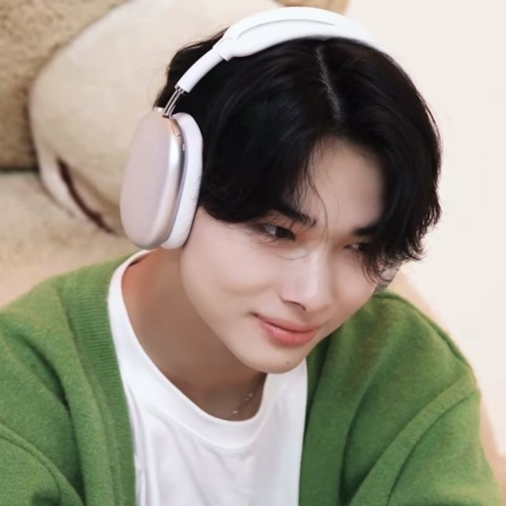 kofinity's tweet photo. ┊❁ཻུ۪۪ DAY 1 ┊RESET

༊*·˚; Hiii I‘m Kofi
I’m looking for interactive moots &amp; bffs here on #kpoptwt &amp; #stantwt 

༊ filo | infj 
༊ she/her | 18
༊ looking for engenes, carats, fearnots, moas, blinks.

but any fandom is okay! ฅ⁠^⁠•⁠ﻌ⁠•⁠^⁠ฅ

♡ | ↺are appreciated! https://t.co/WqQKaxe5RP