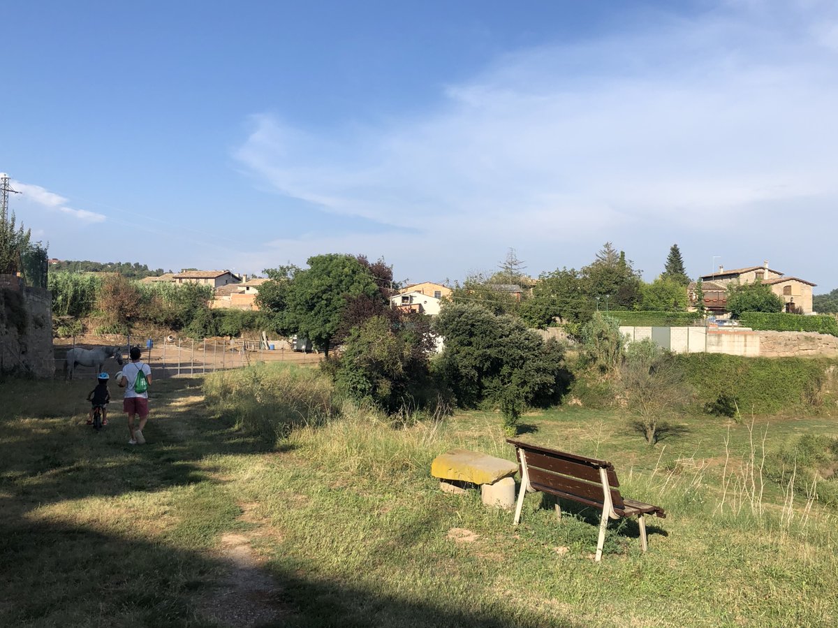 RicardMoren's tweet image. #hamlets research @UABBarcelona:
PERAFITA municipality #LLUÇANÈS #Barcelona:
412 inhabitants (INE2021), including 39 born abroad:
7 in #Morocco…
#RuralLIFE #RURALimmigration #RuralEUROPE
#micropobles #Perafita #Catalonia #ruralSpain #ruralities
🌍: atlantis.uab.cat/hamlets/
📷2020