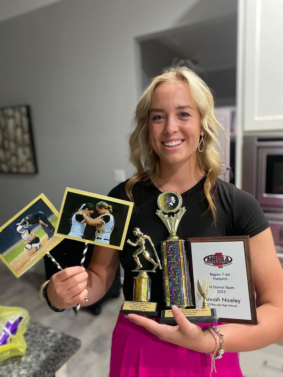 DHS Softball banquet with my girls! Rookie of The Year, ‘Dive Master’ and MHSAA Region 7-6A All District! Can’t wait to put in work and come back stronger next year! <a href="/Sixers2K5GC/">Sixers2K5GC</a> <a href="/CoastRecruits/">Coast 2 Coast Recruits</a> @wmcareysoftball <a href="/MGCCCSoftball/">MGCCC Softball</a> <a href="/TopPreps/">247 College Sports News Recruiting Top Preps on X</a> <a href="/SBRRetweets/">Softball Recruiting Reposts</a>