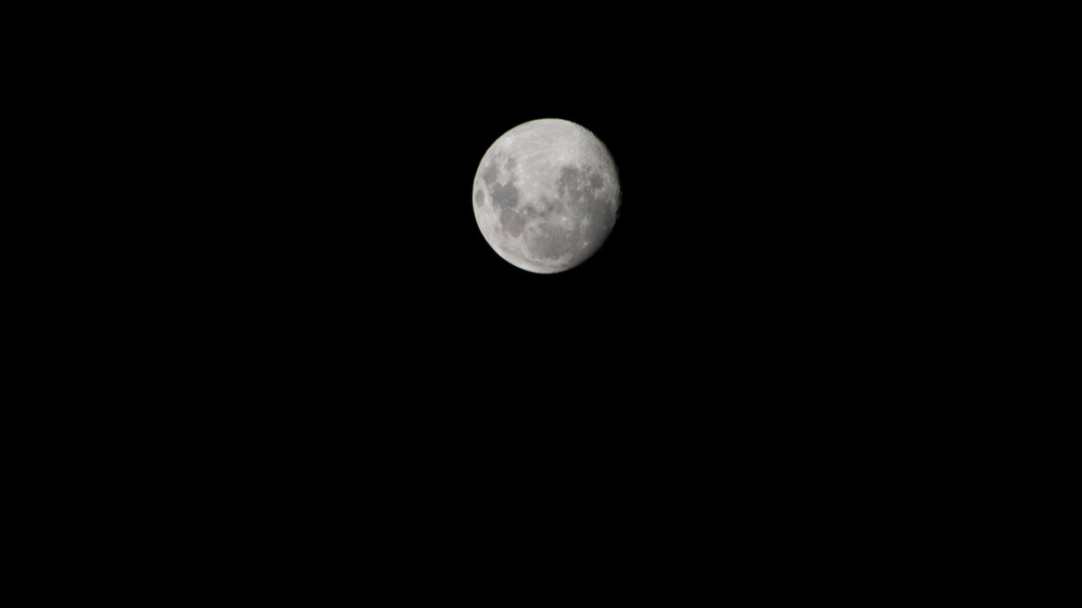 MarkLiederbach's tweet photo. Moon Over the Southern Atlantic https://t.co/JCEmjulndl https://t.co/xOP1DkO5g6