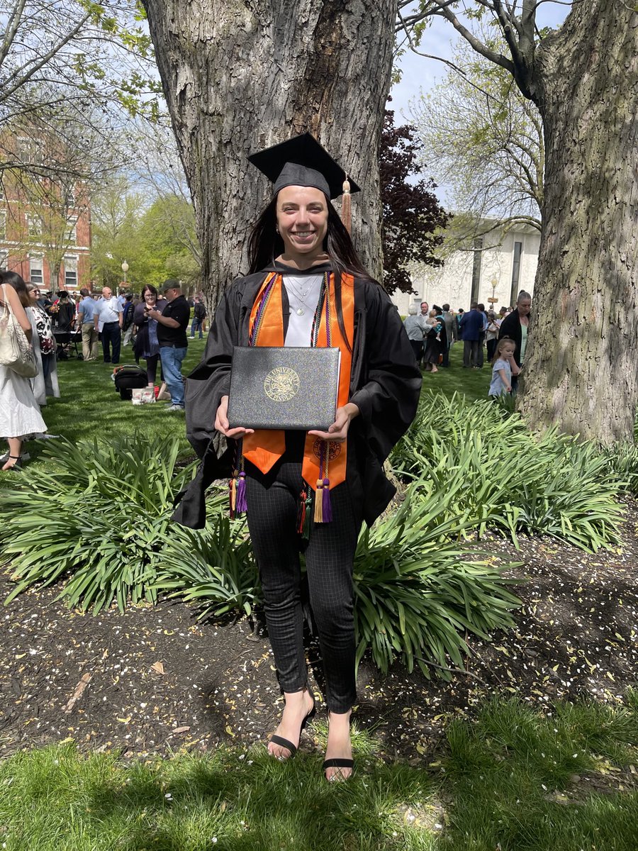 UFWBB's tweet photo. Congrats to our graduates!! We are so proud of you 🧡🖤 https://t.co/DGJ20vC464