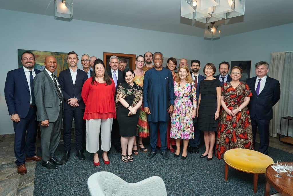 Attended a most enjoyable farewell dinner in my honour, very kindly and generously co-hosted by Annika Hahn-Englund, Ambassador @SwedeninNigeria and @SamuelaIsopiEU, Ambassador @EUinNigeria. In attendance were Ambassadors of EU Member States resident in Nigeria. @NigeriaGov