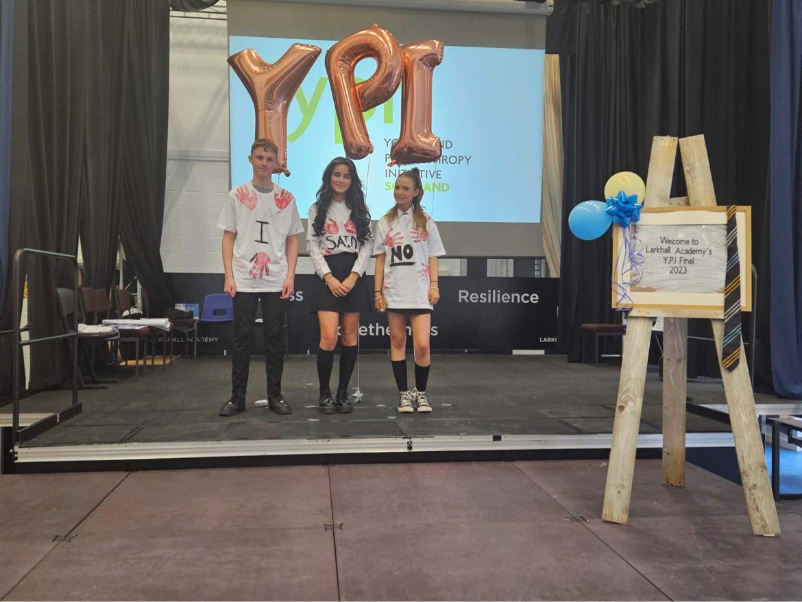 MissMRMPS's tweet photo. Our Final group was Ava, Megan and Zak who represented @LanRCC 🗣️💕 Their presentation was particularly moving from their mature perspective of the difficult topic to the poem written by Ava🥲. You should be so proud! https://t.co/J65GmW8lUN