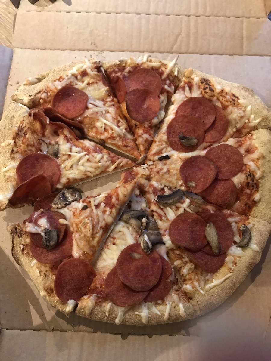 3Puddings's tweet photo. Extra mushrooms cost £1.80 @Dominos_UK - I would expect more than one thinly slice mushroom…is this standard or have I been fleeced?! https://t.co/vNBaauNaG4