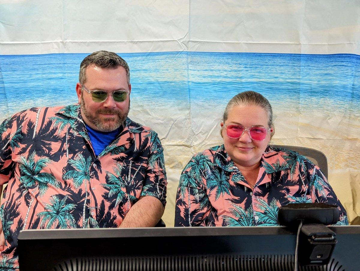 Here's a little behind the scenes shot of us preparing for  <a href="/INeLearn/">Indiana Digital Learning</a>  "Summer of Learning PD with the IDOE!"  We're ready for some fun in the sun at the South Shore Conference.  

Join us tomorrow 3pm CST/4pm EST live in the Learning Lab.  
southshorelearning.com
#southshore23