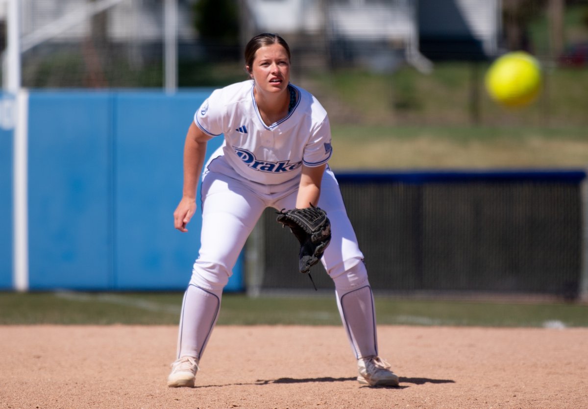 DrakeSoftball's tweet photo. 𝐂𝐒𝐂 𝐀𝐜𝐚𝐝𝐞𝐦𝐢𝐜 𝐀𝐥𝐥-𝐃𝐢𝐬𝐭𝐫𝐢𝐜𝐭

Aubree Beitzinger
Mackenzie Hupke
Addie Lightner
Emily Valtman

📰 https://t.co/5W96eGSJ9b

#DSMHometownTeam🥎 https://t.co/wdboQtJp35