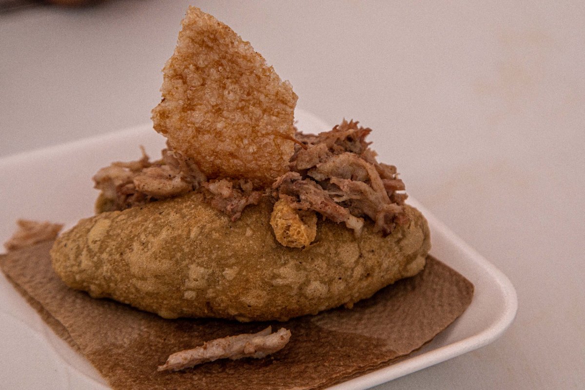 Si todavía no te has dado una vuelta a la Feria de Yucatán en el Zócalo, te estás perdiendo de un montón de cosas ricas. 😋

📆: hasta el 21 de mayo
📍: Zócalo de la CDMX
⏰: 10:00 a 21:00 hrs 

Más detalles aquí: bit.ly/3owd1GD

📸: Rafael Amed