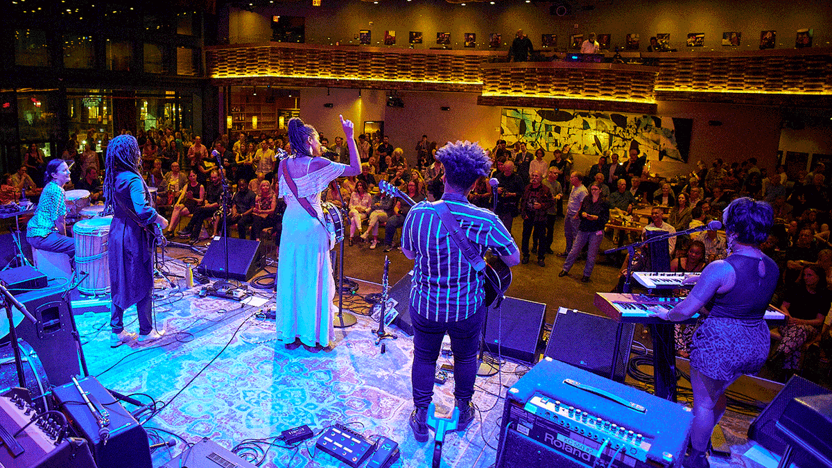 wfuv's tweet photo. Revisit highlights of the #FUVBash at @CityWineryNYC via a full recap and photos here: https://t.co/VY5bCXDYNj  Thanks to @theholdsteady, @outsidechild13, @AllisonPonthier, @BrandiandtheAs and @joemcginty7. https://t.co/llPQZYQKhr