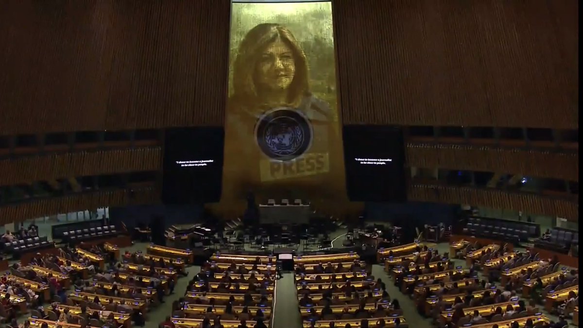 majedbamya's tweet photo. Tribute to Shireen Abu Akleh yesterday at the first ever UN mandated Commemoration of the Nakba #Nakba75 https://t.co/WxeofCjDiw