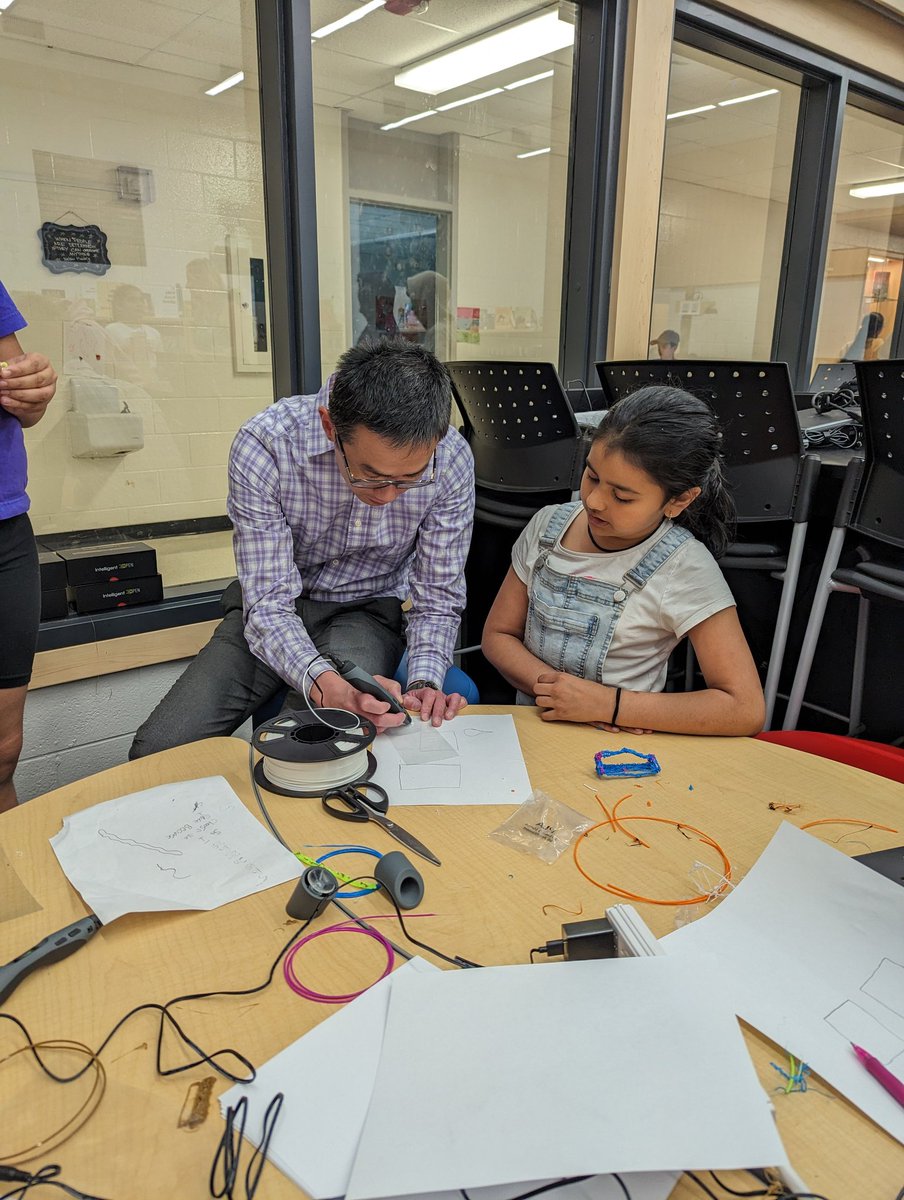 MmeCoulson's tweet photo. Modern learners @MacvillePS shared their expertise with 3D design and built the capacity of Superintendents Smith & Au with 3D pens today - inviting them to explore how to share parts of their identities through 3D art. #PeelEML https://t.co/xXwdkPDglU
