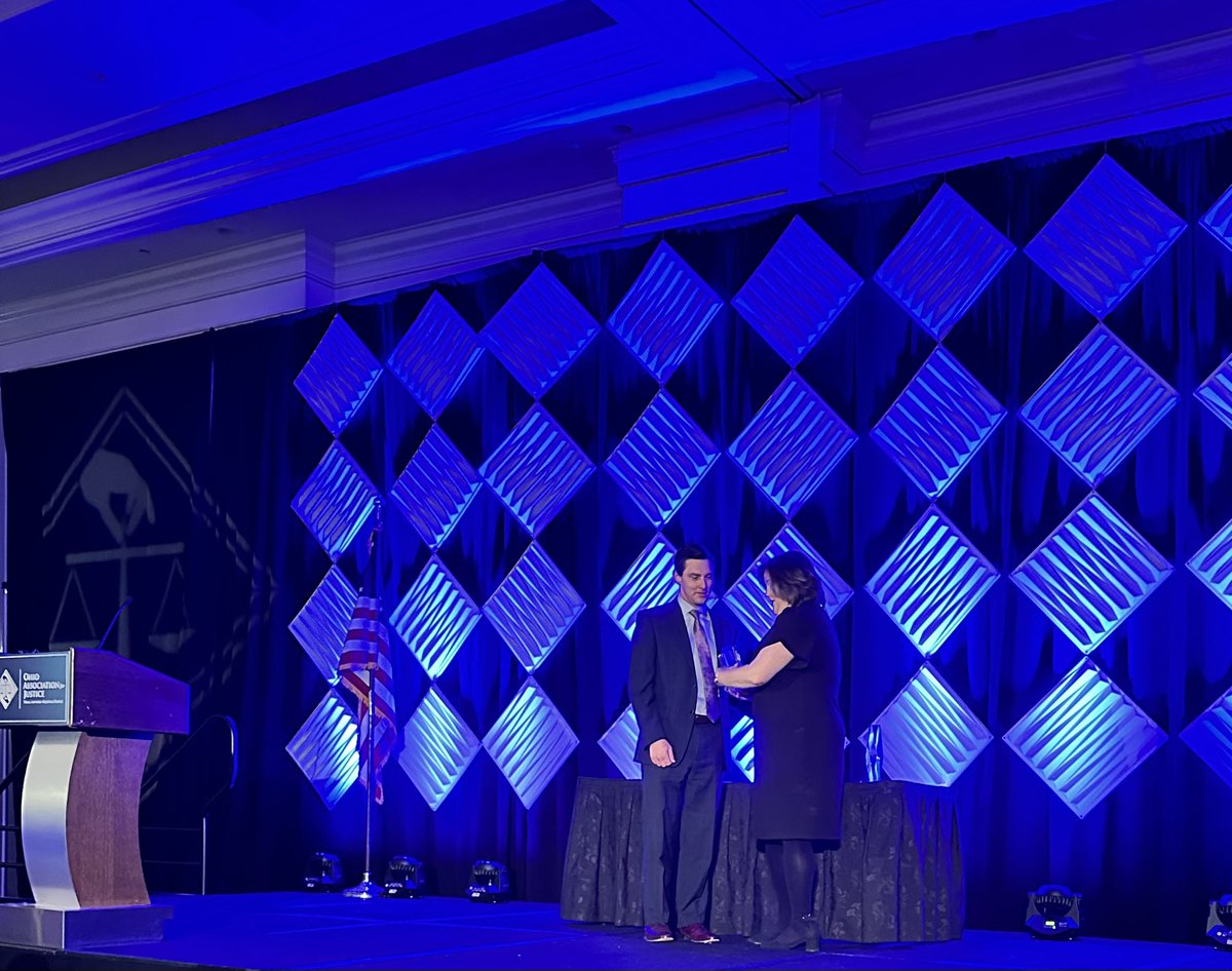 JessicaEMiranda's tweet image. I am honored to receive the “Legislator of the Year” award from the @OAJustice 
This year I have introduced three bills that focus on survivors of sexual abuse and making it easier for them to find justice. 

🔹HB 35 The Scout’s Honor Law
🔹HB 124 The Hidden Predator Act
🔹HB 161…