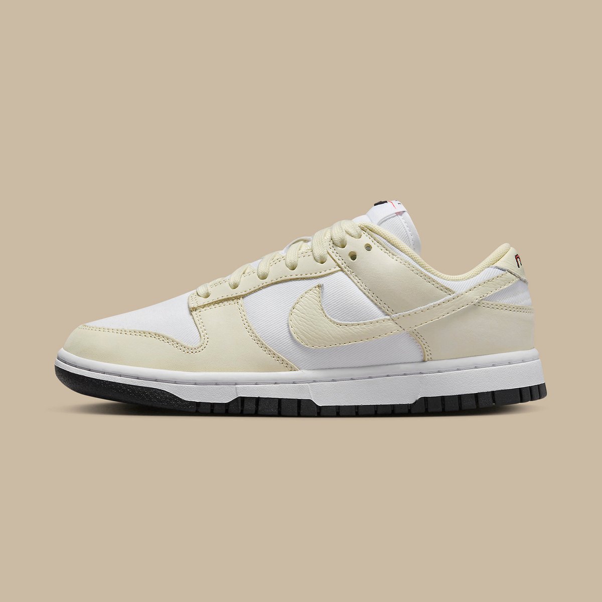 JustFreshKicks's tweet photo. Official Look at the Nike Dunk Low "Coconut Milk" 🥥🥛 https://t.co/w9iCqXEMiA https://t.co/KpHgU50i6i