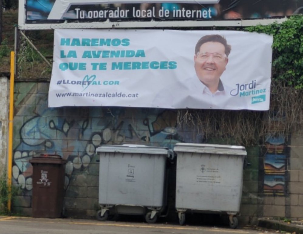 No entenc això de <a href="/JuntsXCat/">Junts per Catalunya🎗</a> fent campanya en castellà a #LloretdeMar.
Quan els partits nacionalistes independentistes renuncien a la llengua, donen el missatge que el català és prescindible. Li treuen valor. Què diantre feu, <a href="/JuntsLloret/">Junts Lloret de Mar</a>?