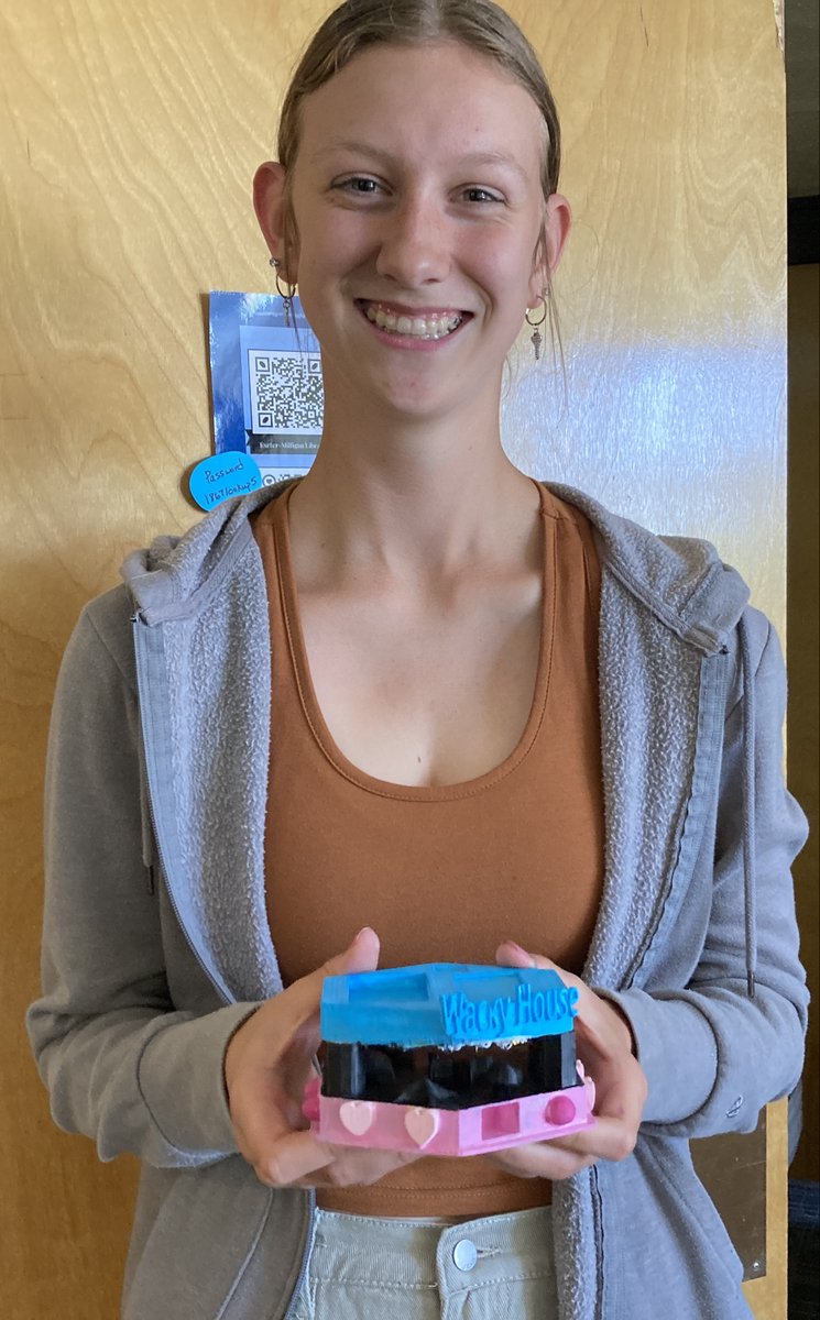 phsevers's tweet image. Round two of the 3D designs. #emwolves #geometryindesign