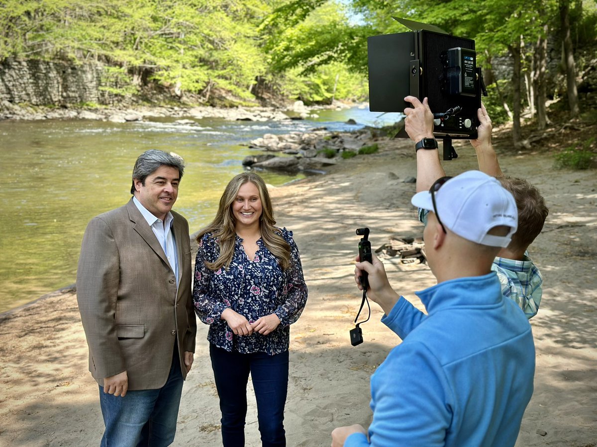 It’s a beautiful day to film in Grant’s Woods at @TheSettlersInn in #HawleyPA for the next episode of Pocono Mountains Magazine! ☀️

#PoconoMtns #PoconoTelevision