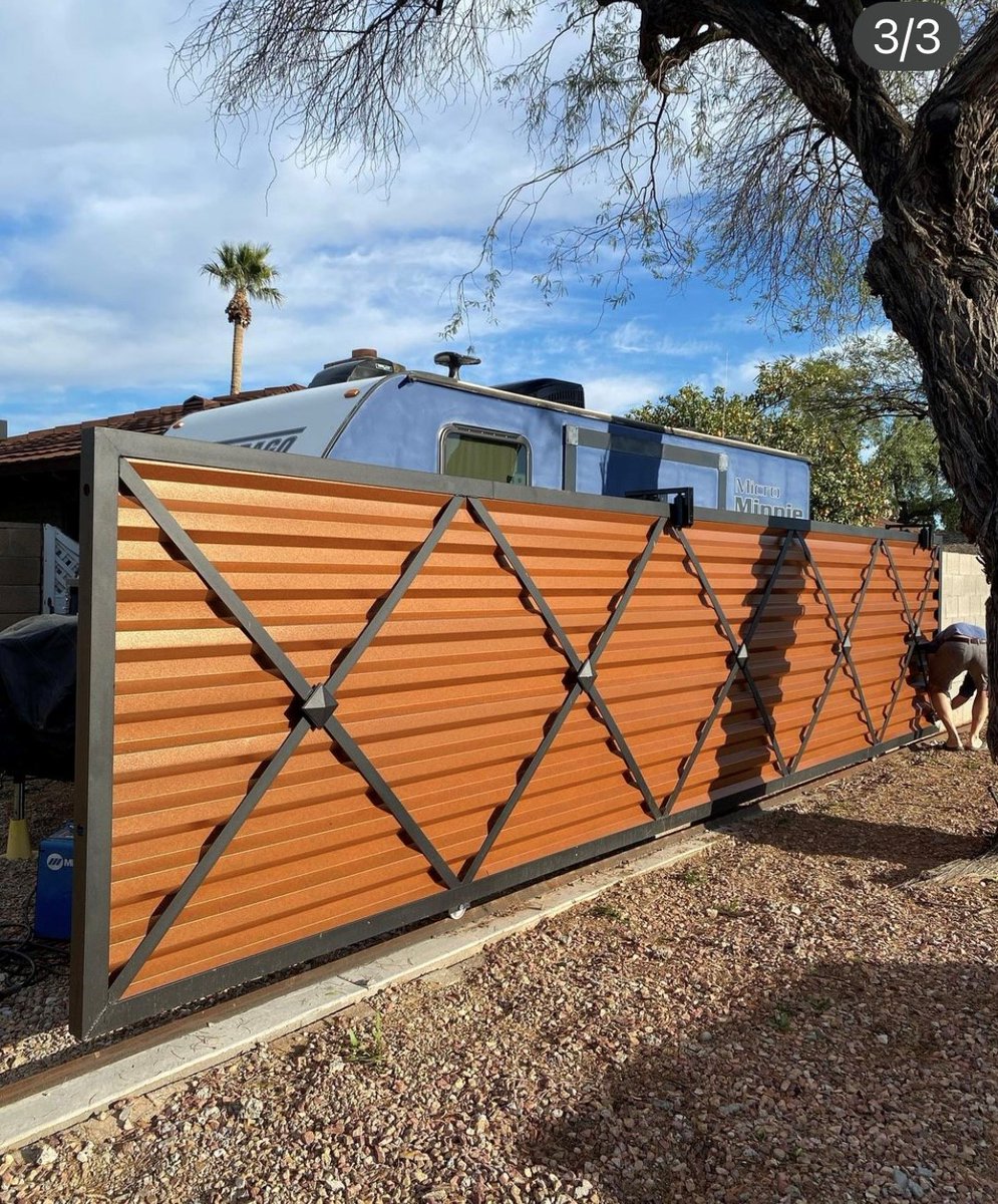 weststatesmetal's tweet photo. This Copper Penny gate from our friends at https://t.co/Zu2KZC5zi9 proves that even the most functional objects can be beautiful works of art. 😍.
#metalgate #landscape #rutic #manufacture #paintedmetal
https://t.co/MdwQEKW6Ct https://t.co/BPyBiTBG3K