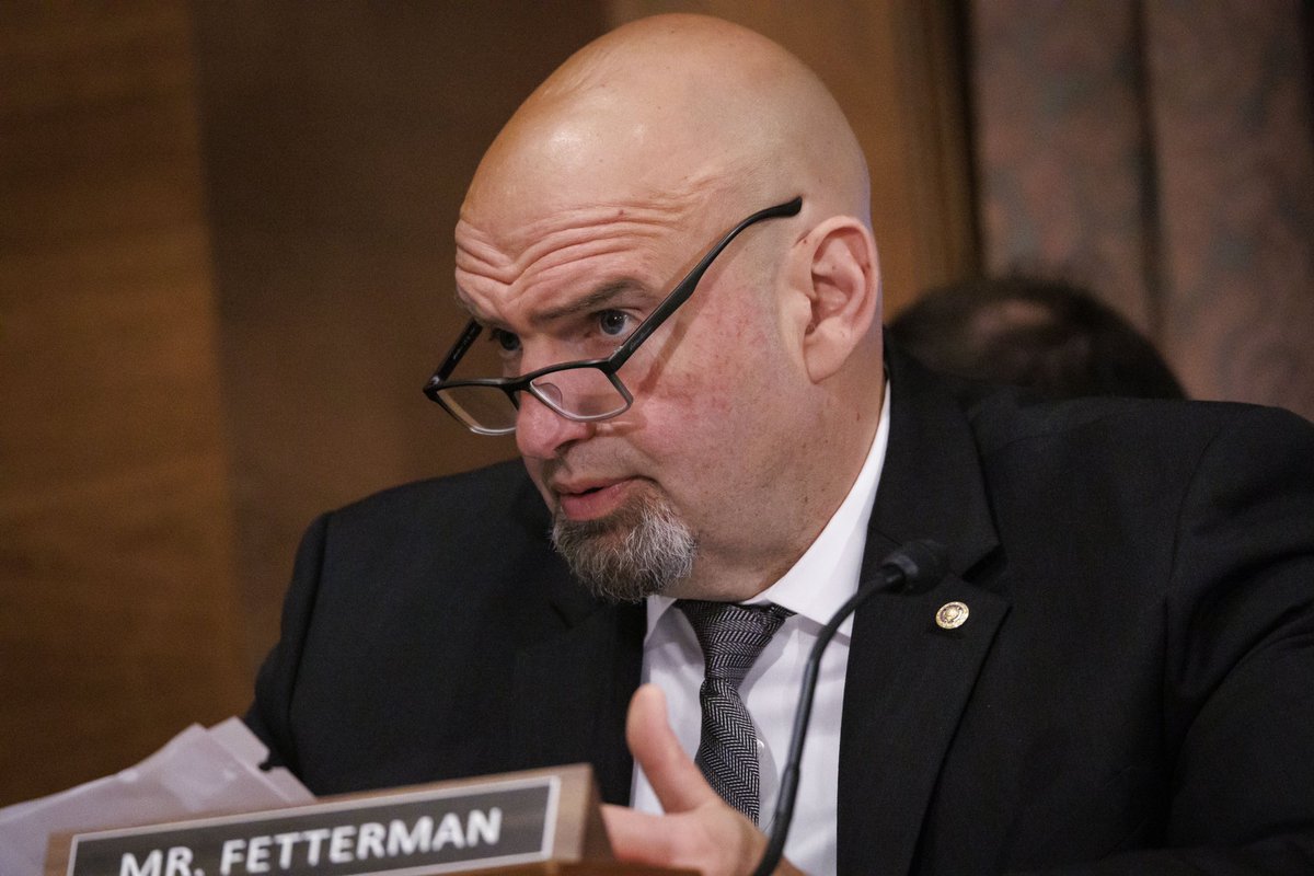 John Fetterman completely called out the CEO of Silicon Valley Bank when asked if CEO's who crash banks should be subjected to work requirements. The CEO was completely Speechless. I am so glad we have him back, how about you? 💙👏