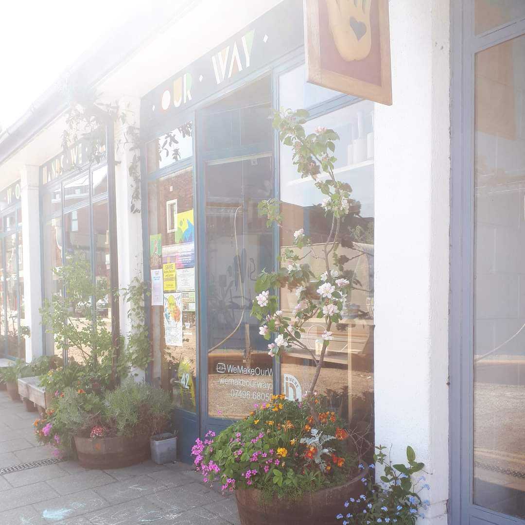 zephyrsnotts's tweet image. Zeph's dad Martin is opening up his workshop for bereaved dads tonight. Running for 6 monthly evenings this gentle session is chance to develop some woodworking skills and make things, in a supportive space, for more info: bit.ly/41NE0Lv