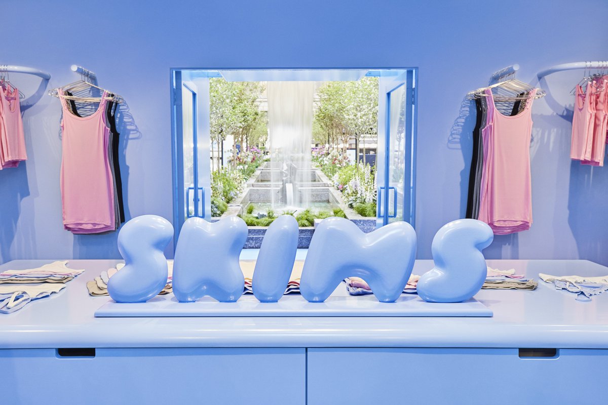 The @SKIMS Summer Pop-Up Shop is now open at @rockcenternyc! Stock up on signature swim, lounge and foundations just in time for summer while enjoying exclusive sweet treats.

The Channel Gardens at Rockefeller Center
620 Fifth Avenue

Open May 16-29
Mon-Sat: 10AM-8PM
Sun:… https://t.co/ciGn4222PW 