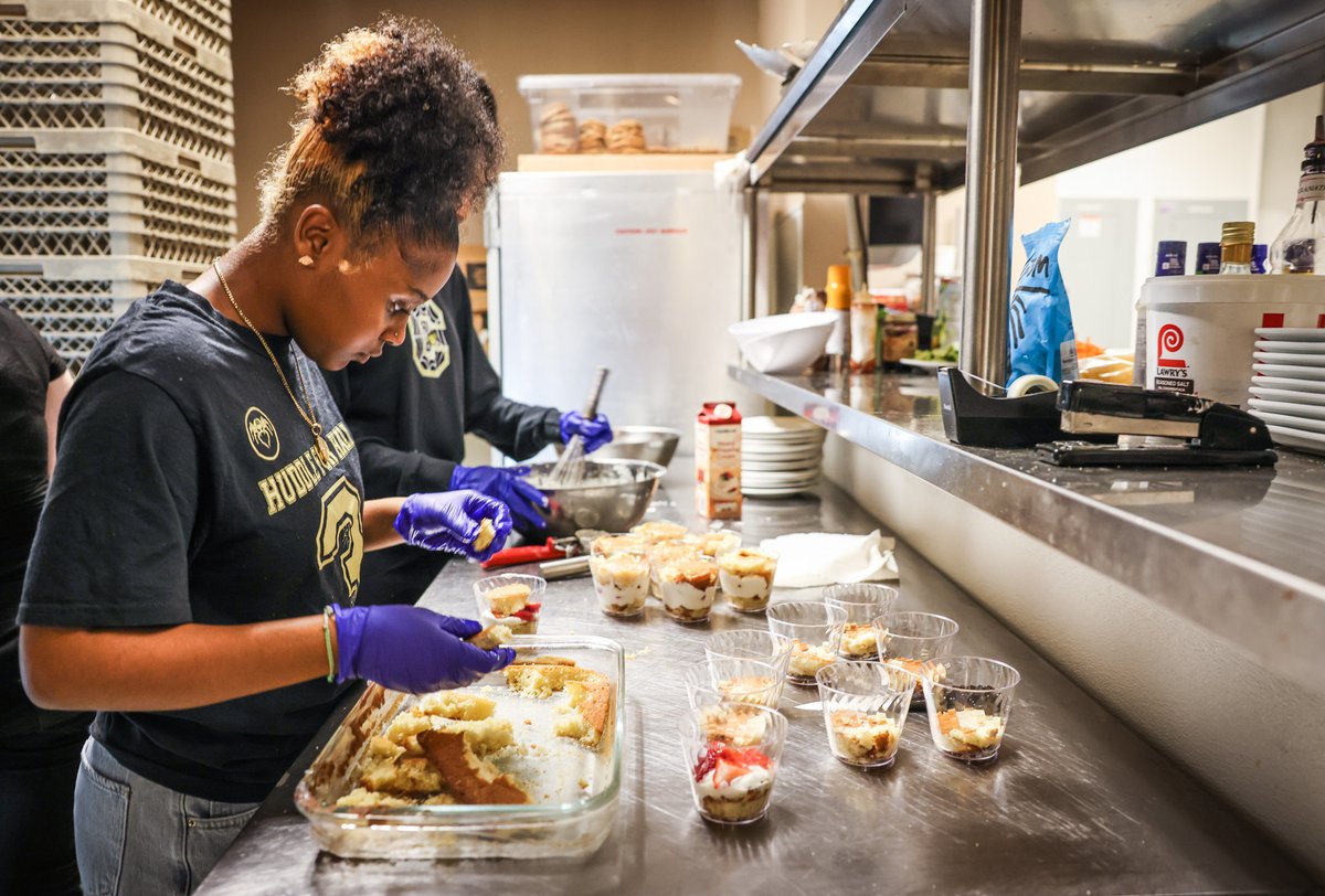 CabCoSchools's tweet photo. Bon Appetit! 🤌🥗🥙🧑‍🍳
Our Concord High School Academy of Hospitality and Tourism has been working hard to organize a "soft" launch of their first AoHT event with community partner, 73 &amp; Main Restaurant in Mt. Pleasant. https://t.co/cK5fZHFPk1