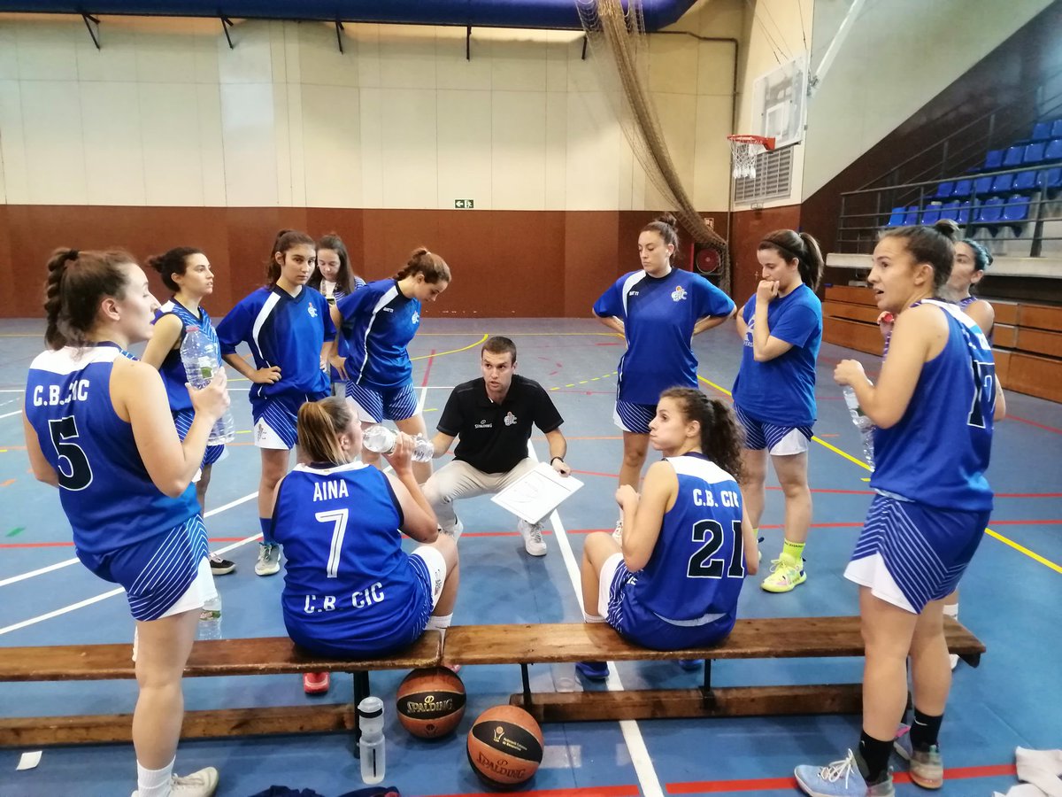 ClubBasquetCIC's tweet photo. VICTÒRIA treballada del Sènior femení vs S.E. Sant Medir: 51-35(+16) en l'últim partit del campionat.
ENHORABONA a tot l'equip i staff!!!
Moltes gràcies per la vostra dedicació i esforç.
🏀💙😘
#ciquers #cbciccampió #bluedevils #cbcic28 https://t.co/FSpE2qDQ7V
