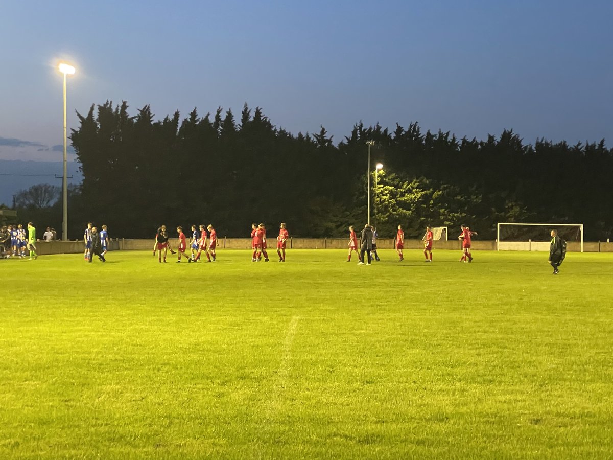 LeightonTownFC's tweet photo. 90+1’ FULL TIME 

The U18’s are CHAMPIONS 🏆

Another solid performance 👏

Well done lads 🤝

 Leighton 🔴 3-0 🔵 Saints https://t.co/JQ0tTqxK7g