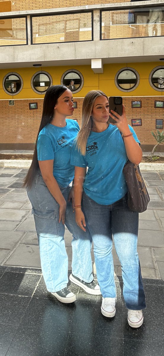 elbastnn's tweet photo. Empezamos juntas y terminamos juntas 💙@loreenaglezz https://t.co/M07MRBvzW7