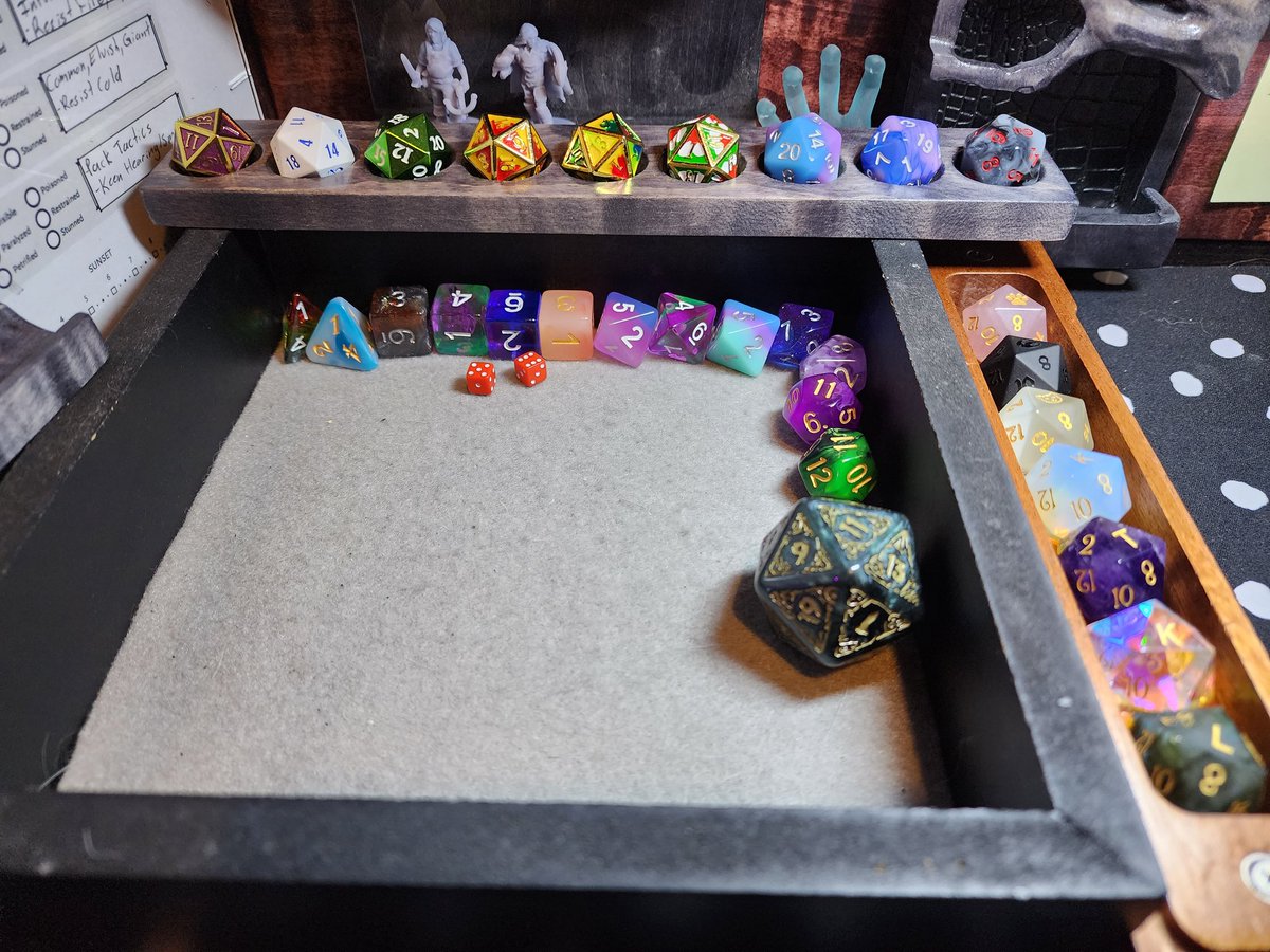 Weekly dice picks for #DnD courtesy of my 3 year old!