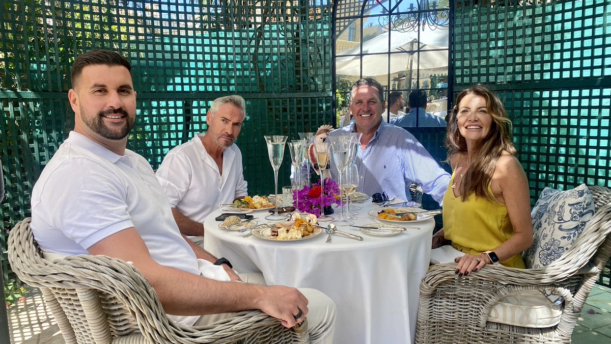 Love being with friends #sundaylunch