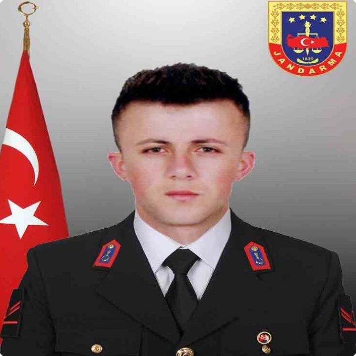 🇹🇷Jandarma Uzman Çavuş Gaffar MAYİK
🇹🇷Jandarma Uzman Çavuş Serkan ÖLMEZ 
🇹🇷Jandarma Uzman Çavuş Bayram DOĞAN
🇹🇷Jandarma Uzman Çavuş Özcan İLHAN

Şırnak Bestler Dereler'de icra edilen operasyonda terör örgütü PKK ile çıkan sıcak çatışmada Şehit olan kahramanlarımız.