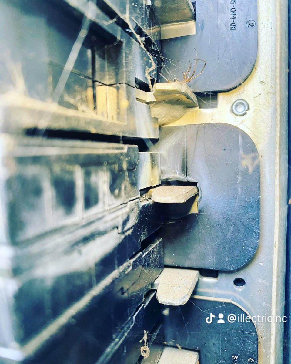 illectricinc's tweet image. Be great and take care of your #assets &amp;amp; upgrade the #electricalpanel when needed. 🔑 to awesomeness. #illectricinc #sparky #100hrs #FastX #GucciCruise24
