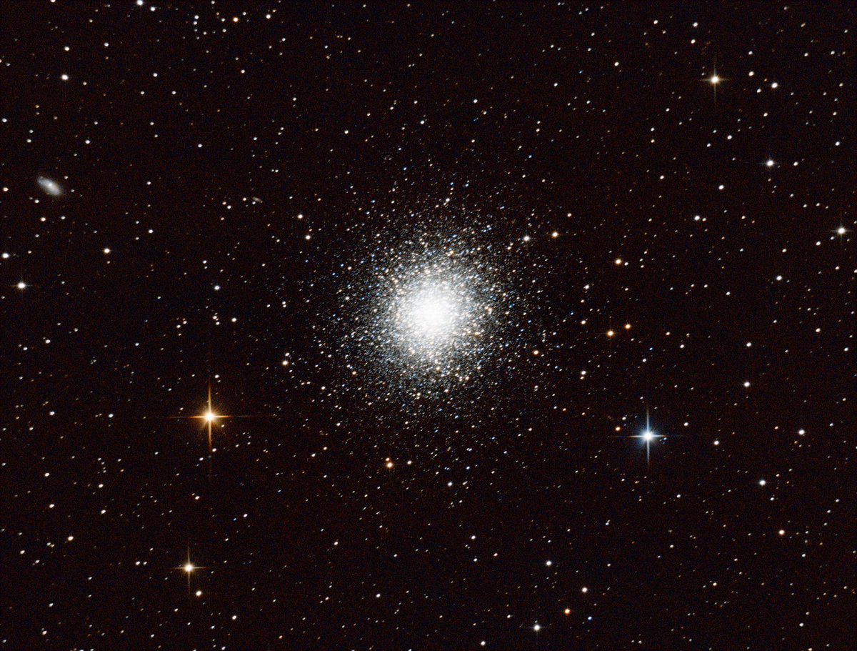 AlastairFox's tweet photo. M13 is a Globular Cluster in the constellation of Hercules. The cluster is around 11 billion years old, 22,000 light years from Earth and is made up of 300,000 - 500,000. The second image is the star Arcturus. The third image shows Polaris which is essential for astrophotography. https://t.co/hJMP7vNllH