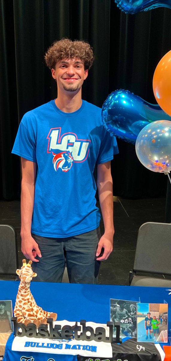 Signing day for <a href="/Trepullins/">Paul Tre Pullins</a> from <a href="/SomersetAth1/">Somerset Bulldogs Athletics</a> will continue to play at <a href="/LCU_MBSK/">LCU Men's Basketball</a> and continue his education!  Congrats!! <a href="/AlamoCityHoops1/">Alamo City Hoops</a> <a href="/GASOTim/">Tim Littlefield</a> <a href="/TexasHoopsGASO/">TexasHoops/GASO 🔗</a>
