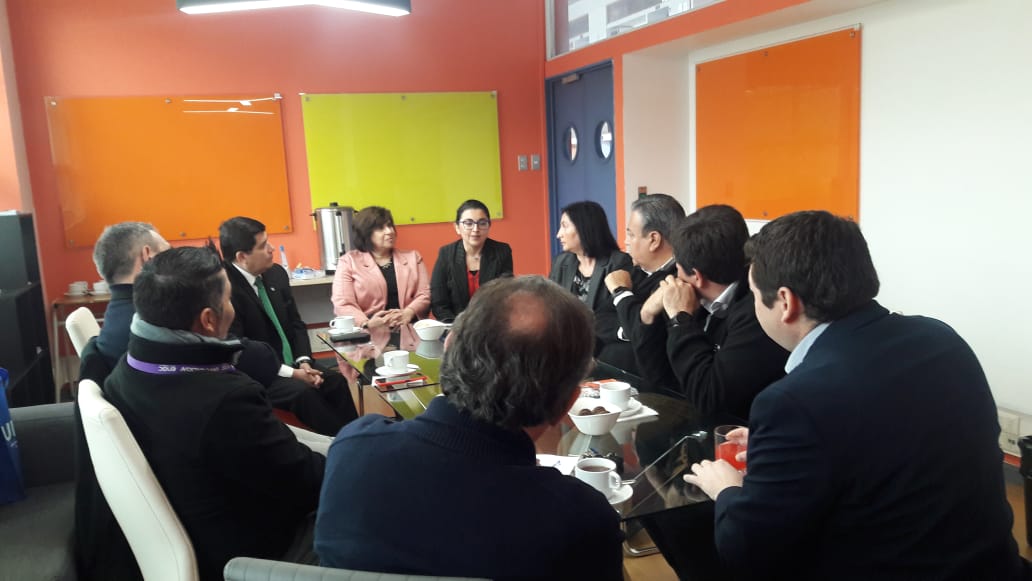 Rector de la #UNAP, Alberto Martínez, encabezó reunión entre la unidad de Admisión del CDV de #Santiago y el CFT #ENAC, para abordar actividades que se desarrollarán durante el año y fortalecer el convenio colaborativo, que beneficia a estudiantes de nuestra institución.