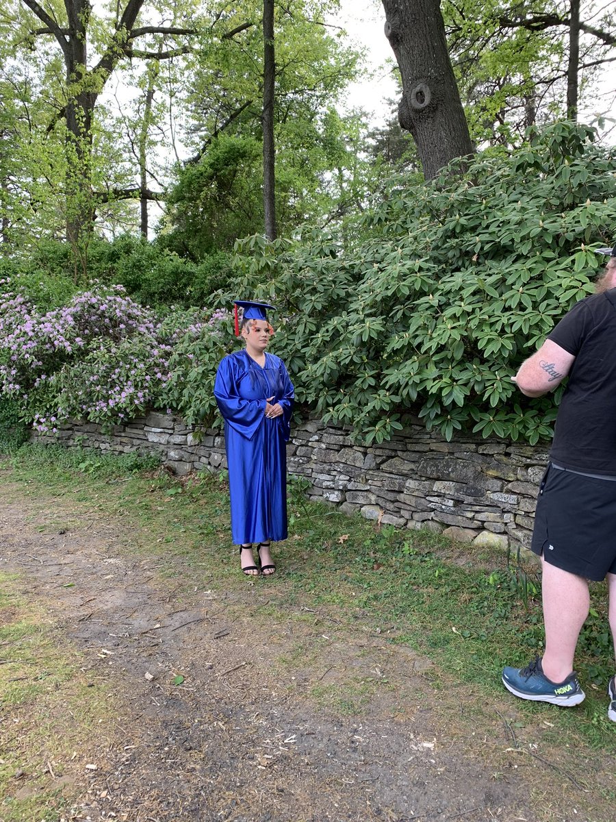 Behind the scenes footage of the senior portrait photo shoot for our very own Washington Irving graduating seniors! Can’t wait to see the final shots! It’s getting real! #schenectadyrising #seniorpics #countdowntograduation