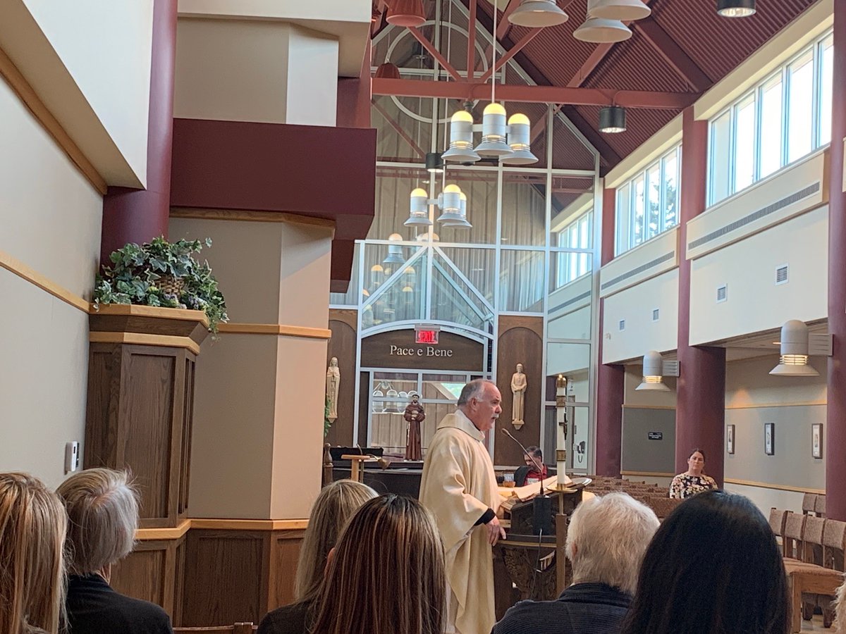 A final Mass of Thanksgiving was celebrated in the St. Francis of Assisi Chapel Monday. Retired faculty member Father Steve Lampe reminded all who gathered that Stritch's impact on our community will continue long after the University closes later this year.