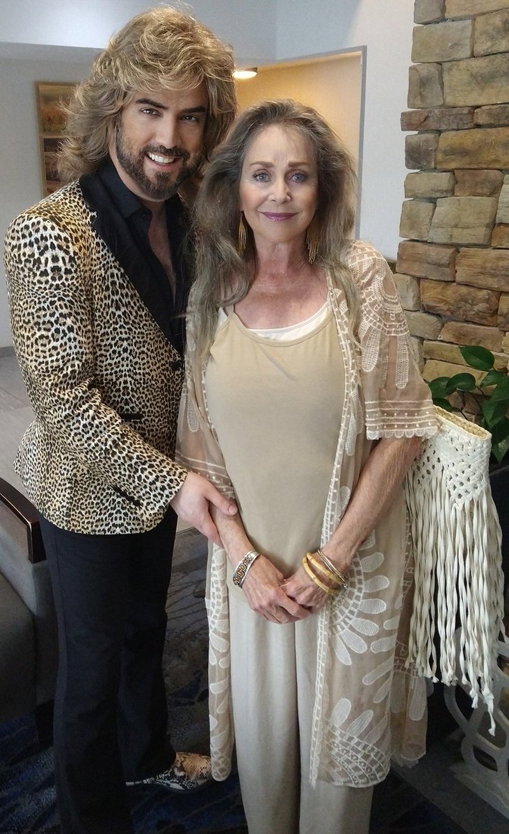 ChrisagisBros's tweet photo. Us with our sweet spiritual mom and mentor the legendary pioneer of Christian Music Jayne Farrell of Farrell and Farrell. She has done a lot with us including a tv Reality show. https://t.co/ViA4ltv0yo