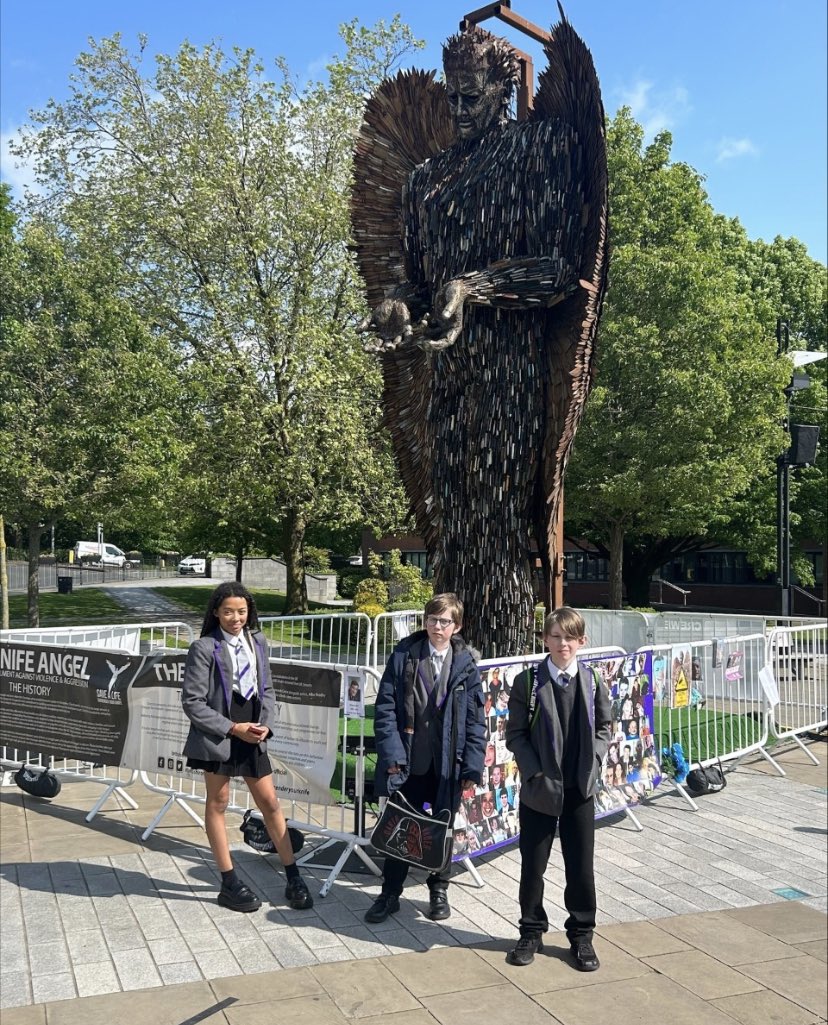 The_OaksAcademy's tweet photo. As part of our Year 7 More Able program Mr Jessup and his group have visited historical Crewe landmarks and today the amazing Knife Angel sculpture. Well done to all involved. #knifeangel #moreable https://t.co/M5ejHj3VDQ