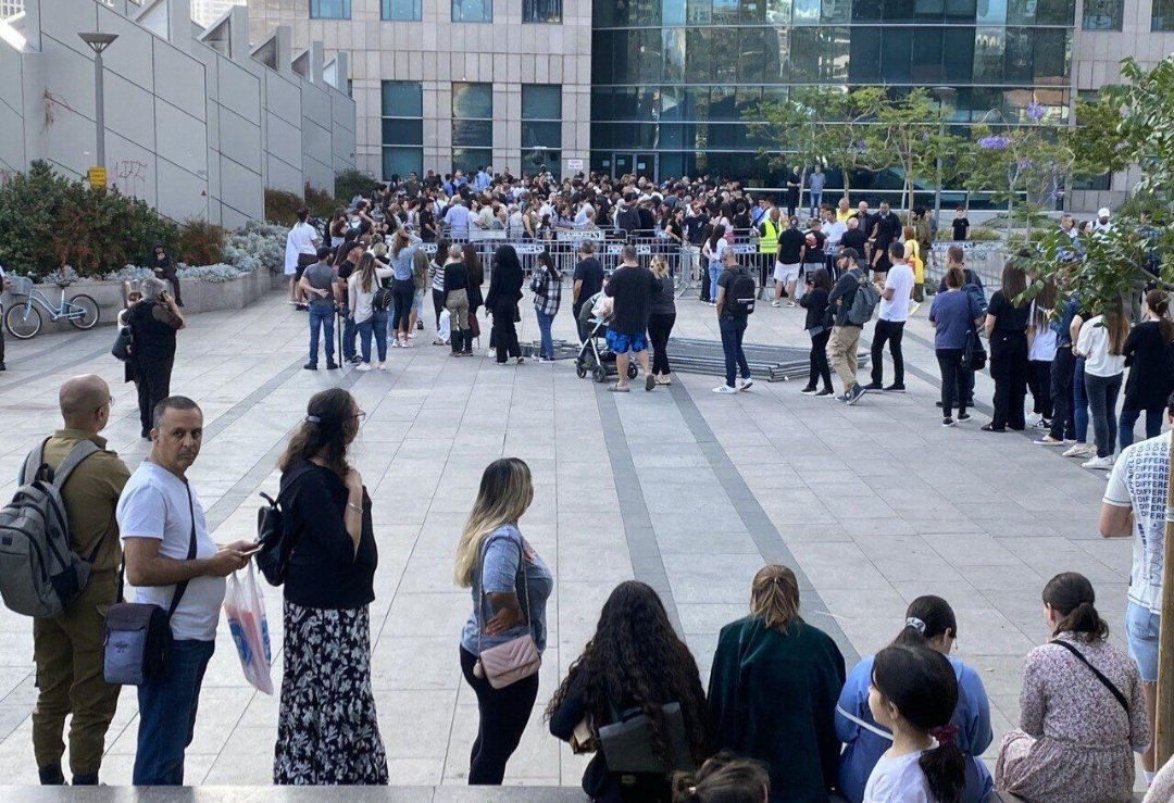 Yesterday, 6,098 zionist settlers applied for passports to flee the zionist entity, a 20-fold increase from the daily average of 300.

A testament to the fact that settlers, unlike Palestinians, are not deeply rooted to the land and will leave at the first sign of discomfort.