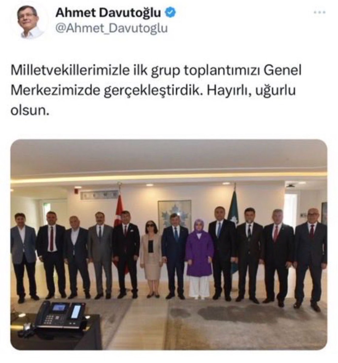 Ben bu Davutoğlu’nu kutluyorum. Hiç oy almadan 10 Milletvekili kazandı. Helal olsun. 

👉 Süleyman Şah Türbesi’ni kaçırdı.

👉 CHP’den oy aşırdı.

👉 Geri Kabul Anlaşmasını imzalayarak Avrupa’yı güvence altına almak için sığınmacıları Türkiye’ye sığdırdı. 

👉 İstikşafi