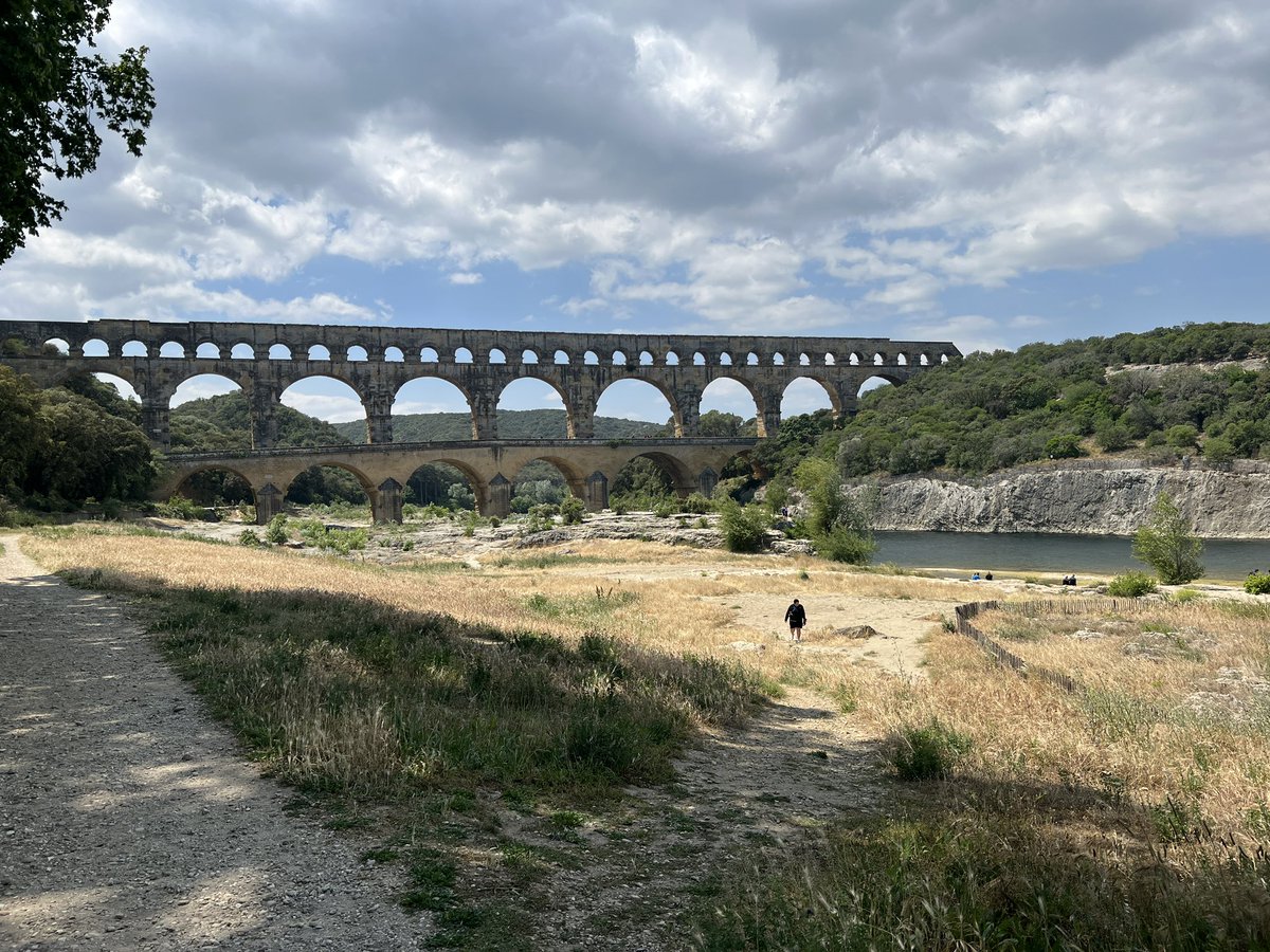 Nicole_Kraft's tweet image. Day 5 for European Model of Sport—best one yet! Met with @USAMNIMESGARD and legend Michael Guigou, visited @pontdugard and @ArenesdeNimes, meander around Nimes and authentic French dinner. Love this town—and these #buckeyesabroad students!
