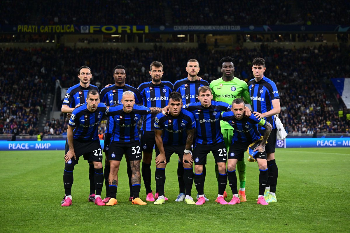 idextratime's tweet photo. Untuk pertama kalinya sejak 2010, Inter Milan kembali bermain di babak final Liga Champions. 🔵⚫

Satu pertandingan lagi.. 🏆 https://t.co/v2wH2j9rF2