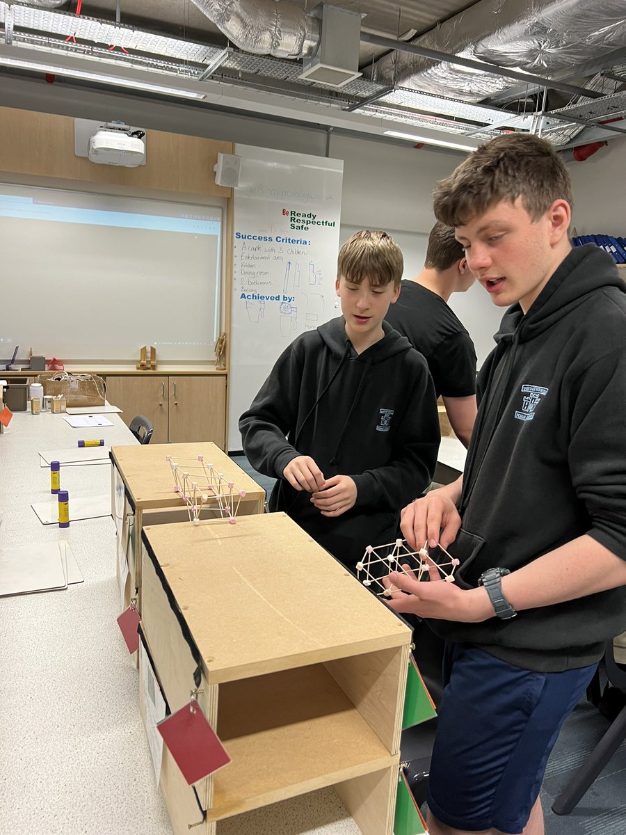 FATech_Ed's tweet image. S3 looking at structures with Miss McDyer this week before timetable change next week #FORengineering