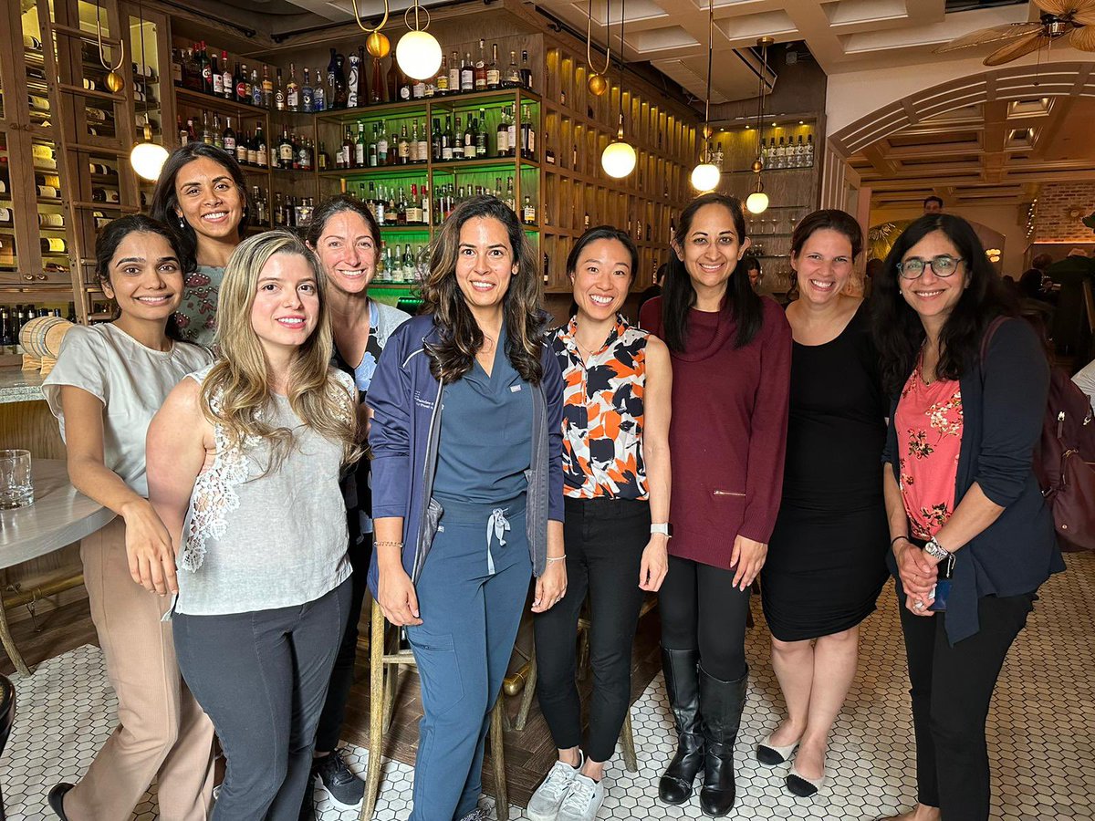 mswradiology's tweet photo. Cheers to these amazing women at Mount Sinai West for bringing light and inspiration to radiology! #womeninradiology #radiology #womenrule #mountsinai #radrez @mswradiology @MountSinaiDMIR https://t.co/geh5e5rHCh