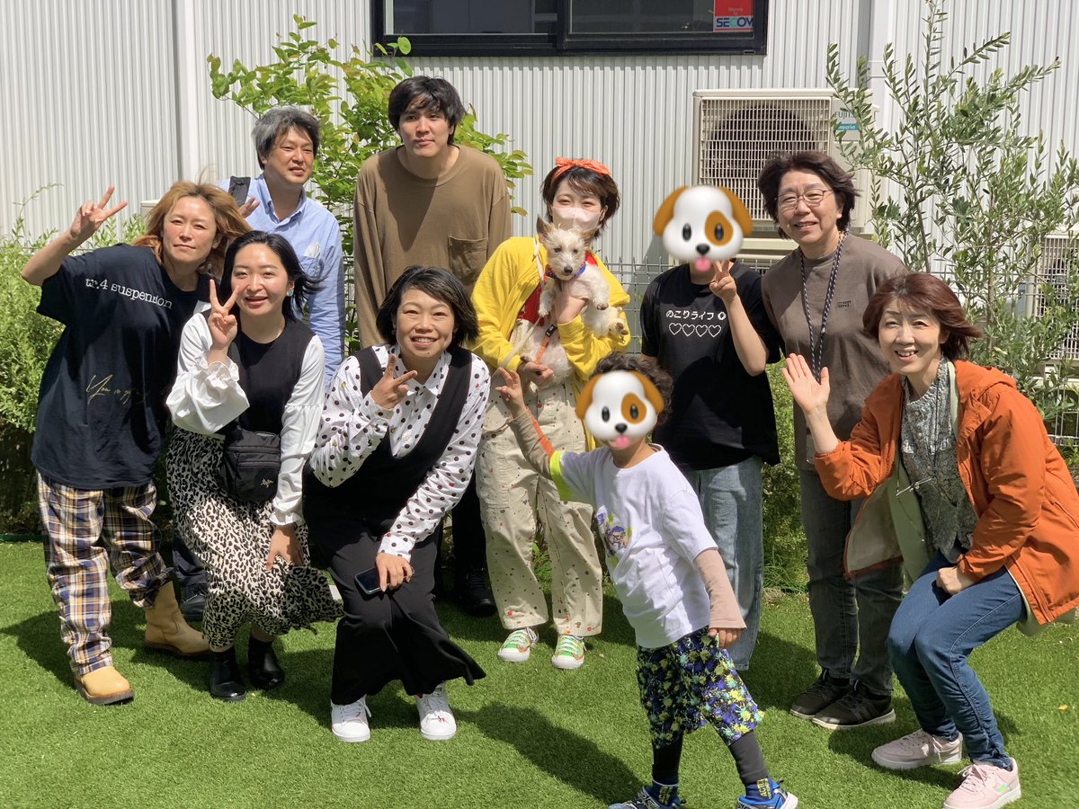 Otonon0128nikki's tweet photo. day 1026🍀
おはようございます☀️
#了美ワイナリー さん
#荒井なないろマルシェ #AWESOMECafe さんでの
イベント、貴重なお時間の中で ありがとうございました😭🙇🏻♂️
皆さまの笑顔がみれて 幸せな気持ちにさせて頂きました🥰
音も嬉しそうだったなあ🐶💕
Twitterを見守ってくださってる方も来てくださって、差し入れまで頂いて🥹その後にはラジオを聴いてくださった方も😭✨
ステキなフライヤーを作って頂いたり
あたたかいいいね♡やコメント、シェア
本当にありがたくて、
皆さまに支えて頂き心から感謝しています🙇🏻♂️💖
『殺処分』『保護』『遺棄』の言葉自体ない
『終生飼育』が当たり前の優しい未来を願って🍀
ふるさとに元気をお届けできますように🌾
これからも微力ながら精進致します🙇🏻♂️🐕
今日も皆さまが笑顔で過ごせますように🥰
休憩も大切に(꜆*ˊᵕˋ)꜆🍵
えいえいおでがんびりましょね💚
#毎日ハッピーおすそわけ
#ジャックラッセルテリア