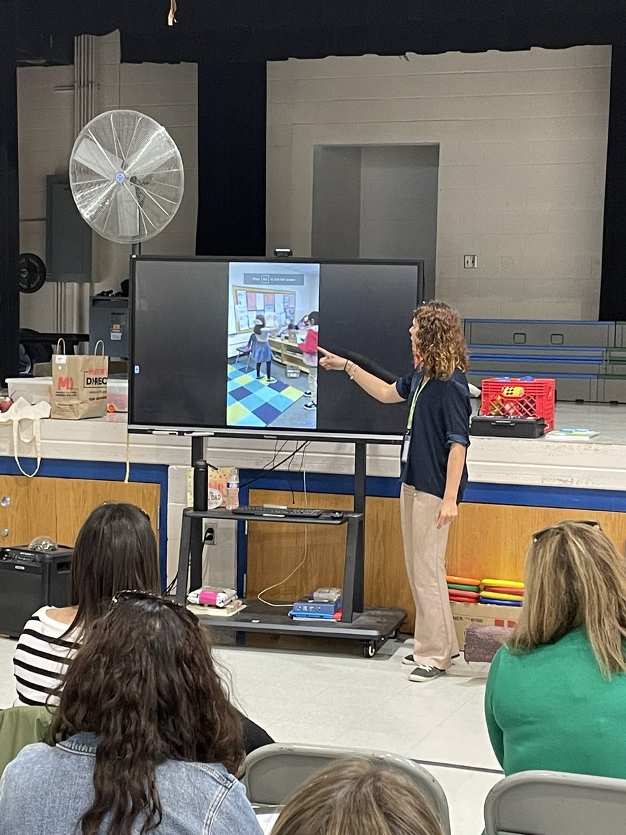We had <a href="/JuliaPunti/">Julia Cabrerizo Punti</a>, third grade #WPSDLI teacher @FDESPandas sharing all about role play in her classroom and how language proficiency has improved since she started using this strategy! 🙌🙌🙌 #UnitingOurWorld <a href="/ParticipateLrng/">Participate Learning</a>